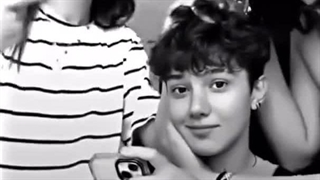 من فقط دستم به اونی که این اهنگ ترند کرد برسه زندگی براش سیاه میکنم