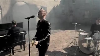 Here I am... Bryan Adams