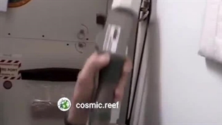 فضانوردان در فضا چگونه دستشویی میکنند؟