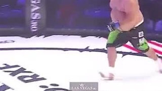 نبرد مرد دستفروش با دو فایترینگ برتر!!!....چی بود من دیدم؟!!((((=