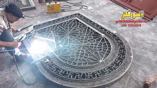 پنجره سنتی گره چینی فلزی