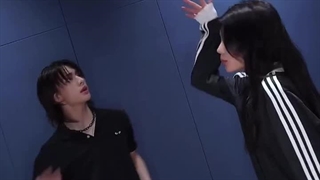 یجی ITZY و هیونجین Stray Kids در چالش Chk Chk Boom