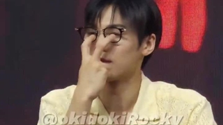 مستر پارک با عینک همه جوره عشقه