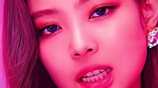 جنی بلک پینک و آهیون بیبی مانستر