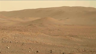 پرواز و فرود هلیکوپتر نبوغ ناسا از دید کاوشگر استقامت در مریخ