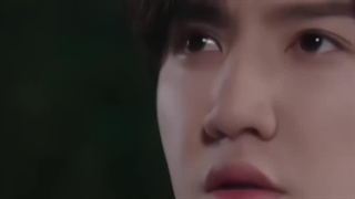 اگه فکر میکنی فقط بچه‌ها گریه میکنن ، میتونی همیشه بچه باشی :)