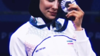 دختران ایران در آغوش یکدیگر 