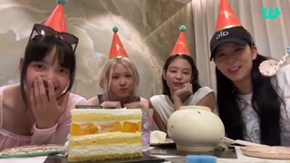 لایو هشت سالگی بلک پینک با زیرنویس فارسی کامل