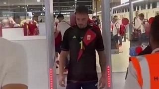 از مشکلات مدال طلا؛ آرنائو تناس در گیت بازرسی فرودگاه پس از قهرمانی با اسپانیا در فینال فوتبال المپیک 2024