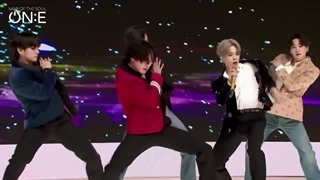 Taehyung FanCam | DNA