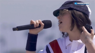 اجرای بیلی آیلیش از لس آنجلس در اختتامیه المپیک 2024 پاریس