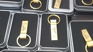 حکاکی لیزر روی فلش مموری تبلیغاتی از جنس فلز [ka2.co]