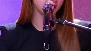 ولی این آهنگ با صدای یوجین از (لسرافیم) خداستت~~~ کپشننن