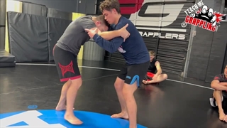 [Wrestling] [NoGi] کنترل آرنج حریف برای نفوذ به گارد!