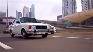 استفاده از خودرو «پیکان» در تبلیغ فلاسک در دبی