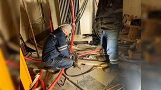 عوامل معایب دلیل علت دلایل فنی برق دار برقدار روشن شدن بودن شبکه ی کابل فازمتر روی سیم شمش نول تابلو ترانس ترانسفورماتور چیست ؟