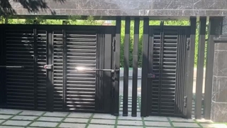 نصب درب آهنی مدرن