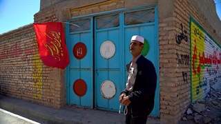 خدمت به زائر شمس الشموس شیعه و سنی ندارد