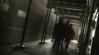 _که لبش دوخته اند...