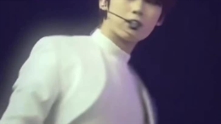 این حد از جذابیتشو نمیتونم:))کسی هست؟~~