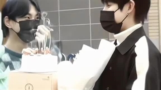 پس سونو همچین تایپ دوست پسریه>>>>