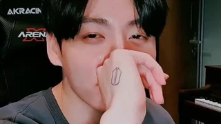 چالش داریم . شیپ(کپشن)