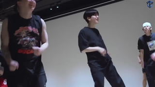 تماشای دنس پرکتیس آهنگ Pineapple Slice بکهیون با زیرنویس فارسی چسبیده