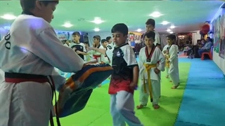 تمرینات تکواندو منصور بهرامی( وبلاگ آکادمی قهرمانی تکواندو استادمنصور بهرامی )