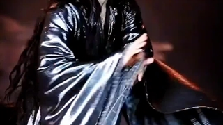 مینگ هائو داداش! کجایی ببینی اون موزیک ویدیویی که پدرتون دراومد تا فیلم برداریش کنید رو چه طور به فنا دادم :خنده::خنده: