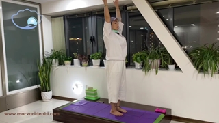 آموزش رایگان یوگا با مربی زهره در مجموعه مروارید آبی  www.morvarideabi.com