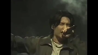 وقتی خلسه هیت میده و از گنگ و مرد بودن میگه بعد خودش لباس پرنسسی و نوشابه ای میپوشه:)).خلسه کجا بی تی اس کجا!(آرمی کپی آزاد)