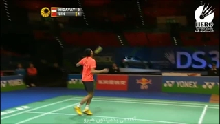 مسابقه مرحله یک چهارم نهایی بدمینتون سینگل مردان Yonex All England Open 2007 بین Taufik Hidayat از اندونزی و Lin Dan از چین