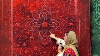 معرفی فرش ابریشم ماشینی هریس به رنگ قرمز آبی در فروشگاه اینترنتی صفافرش