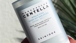 ضدآفتاب استیکی اسکین ۱۰۰۴ ماداگاسکار سنتلا Skin 1004 Madagascar