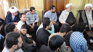 دیدار جمعی از طلاب حوزۀ علمیۀ اصفهان با آیت‌الله العظمی مظاهری