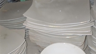 فروش ظروف به صورت کیلویی در آرکیلا