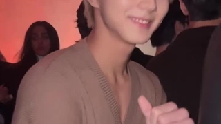 جونگوون بلوند کرده یا خود خوداااااا