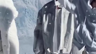 هایب میشه برامون توضیح بدی که این حرف منظورت کیه... یا ایا انهایپن ارتیست توعه یانه