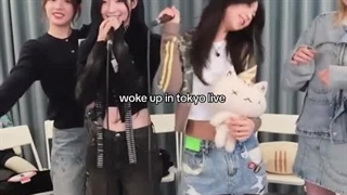 روکا و اسا اهنگ Woke up in Tokyo  رو خوندن⁦(⁠≧⁠▽⁠≦⁠)⁩