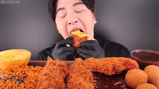 اسمرفود چی هون | کتلت پنیری ، کتلت سیب زمینی شیرین ، مرغ سوخاری داغ ، سپم سرخ شده