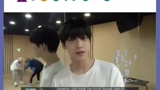 وقتی منکنه لاین وسط  مساحبه سوبین داشتن کشتی میگرفتن