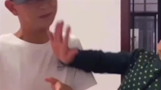 به‌کسی‌که‌قِرمیده‌چی‌میگن¿کپ-