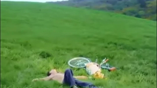 اون رفته ولی من نمیدونم باید چیکار کنم . . . توی احساساتم گم شدم:(((