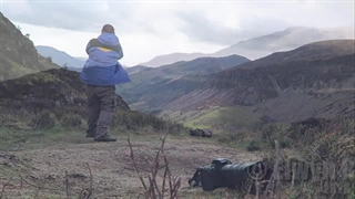 جنگنده اف-۲۲ رپتور در حال شکستن لوپ ماخ