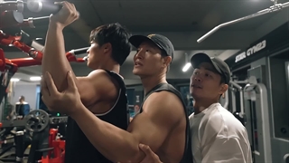 وو دو هوان در ویلاگ ورزشی کیم جونگ کوک