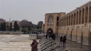 ترکیب برف و زاینده رود