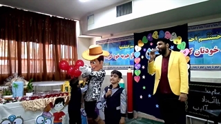 وودی در جشن مدرسه
