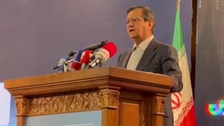 سیستم سنتی پولی کشور کنار گذاشته می‌شود؟ (فیلم)