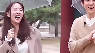 وقتی یو یون سوک همش حواسش به چه سو بین