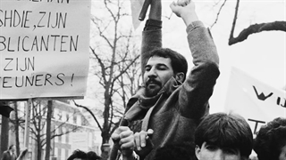 Ayatollah Khomeini - Supreme Leader of Iran Documentary